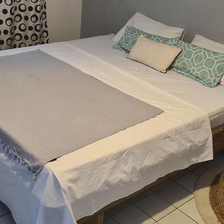 Paradies Caraibes I Les Abymes Exterior photo